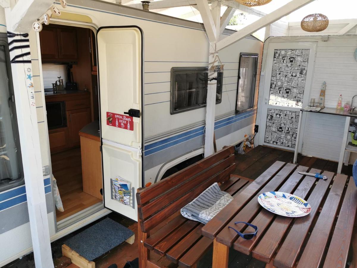 Sea Caravan/Camper On The Beach Kiten  Exterior photo