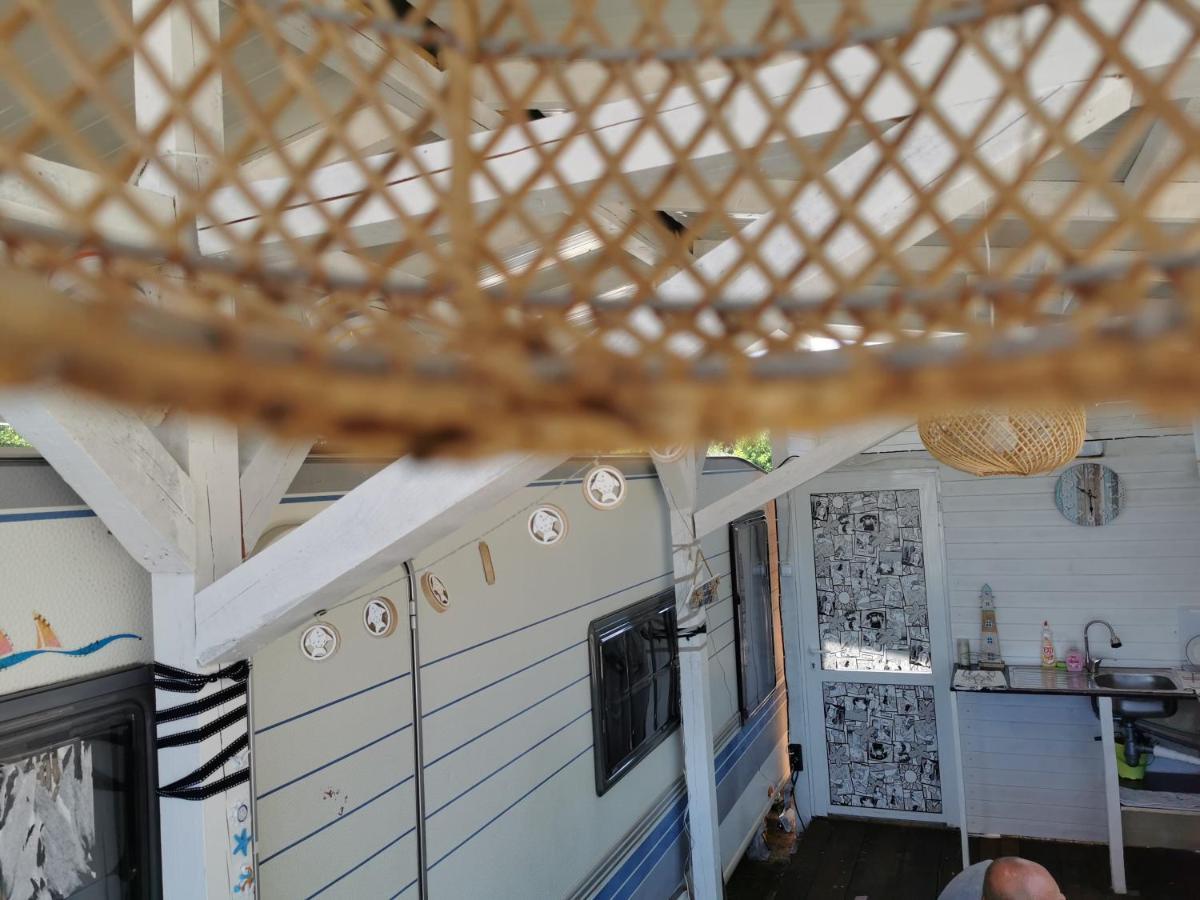 Sea Caravan/Camper On The Beach Kiten  Exterior photo